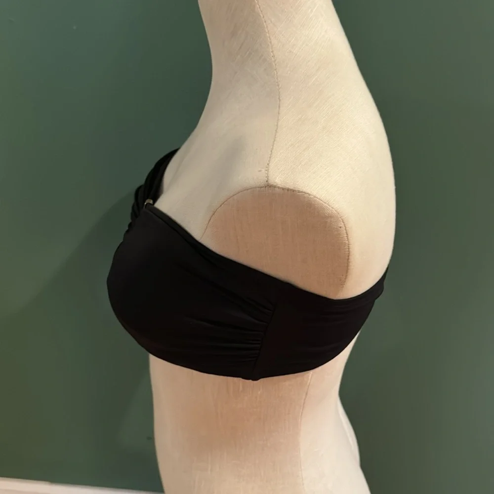 Women’s Michael Kors black swim top. Large‎